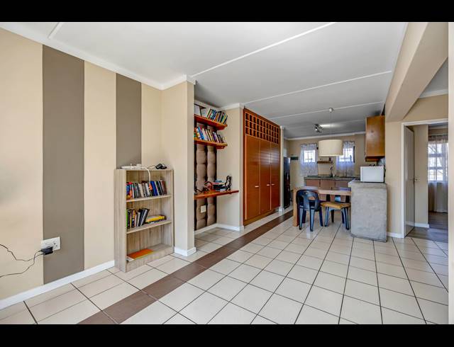 2 BEDROOM APARTMENT FOR SALE IN DAINFERN